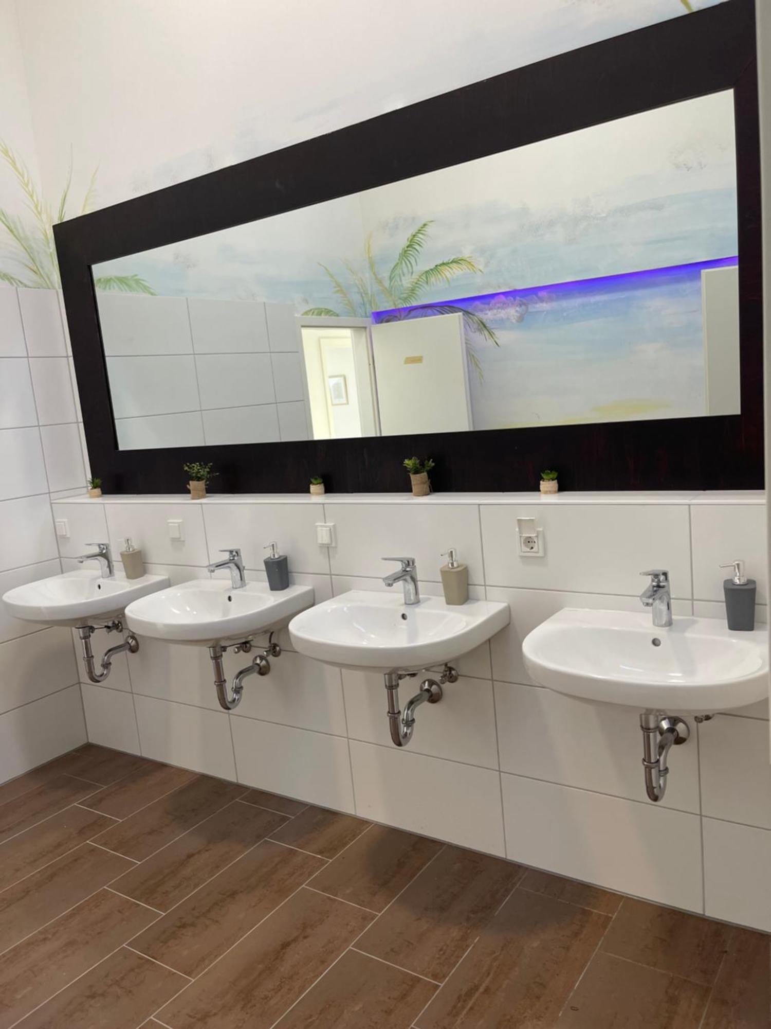 Kavkaz Restaurant & Hotel 洛马尔 外观 照片
